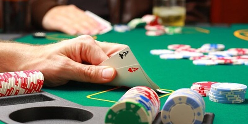 Các hành động trong Poker mà bạn phải nắm  